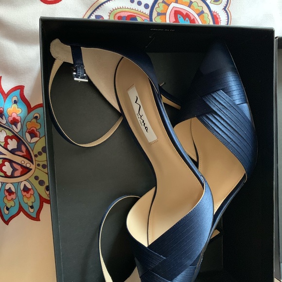 Nina Shoes - Nina Pointy toe pump size 10